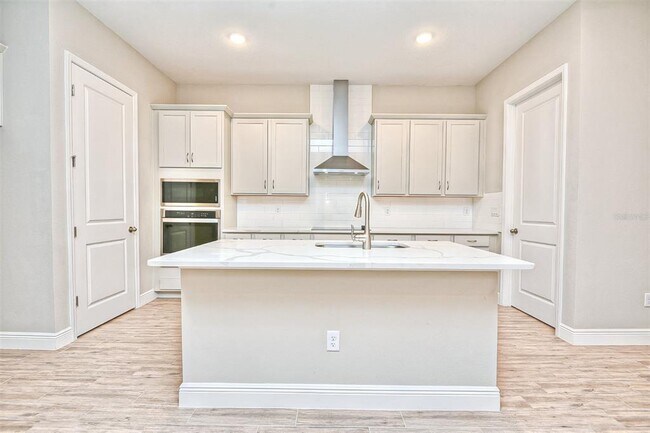 Building Photo - 6443 Cyrils Dr