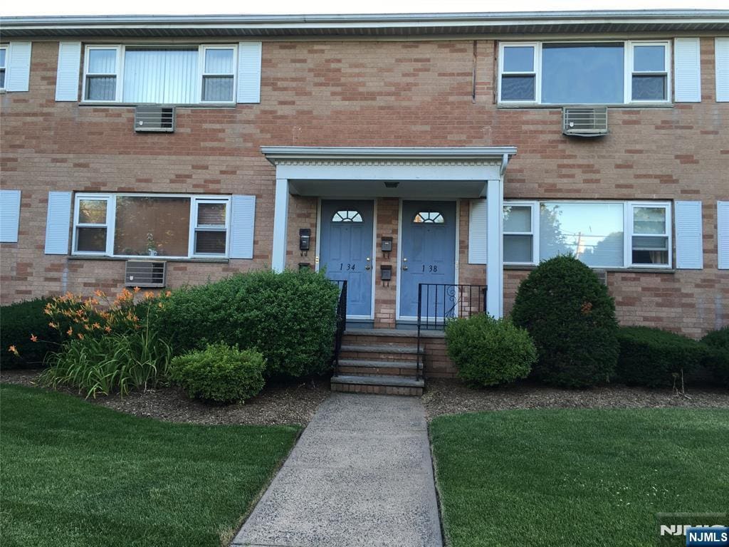 Primary Photo - 1-38 Virginia Dr-138B-138B