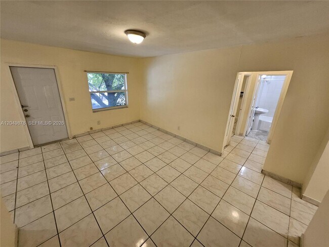 Foto del edificio - 822 SW 31st Ave