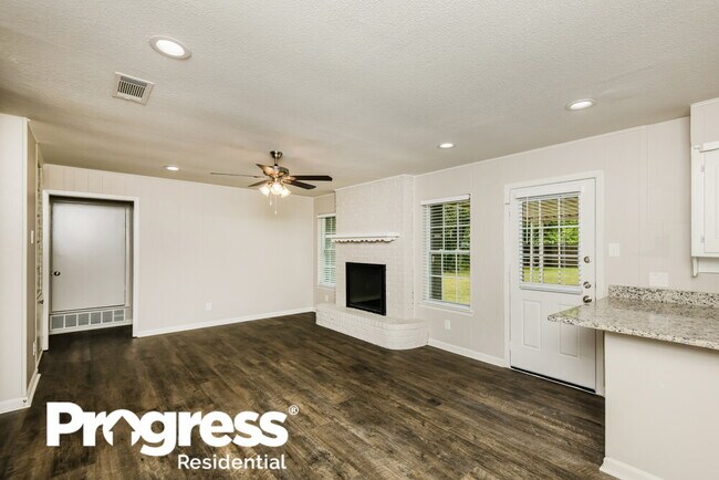 Foto del edificio - 2417 Skyline Dr