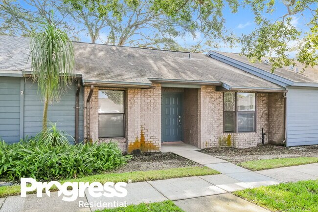 Foto del edificio - 2431 King Oak Ln