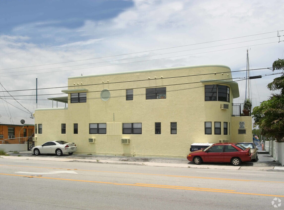 Foto principal - 2200 N Ocean Dr