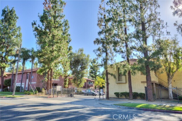 Foto del edificio - 1116 W Blaine St