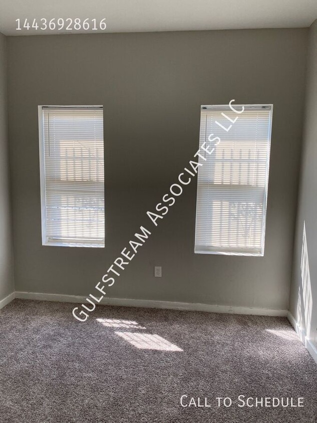 Foto principal - 521 N Curley St