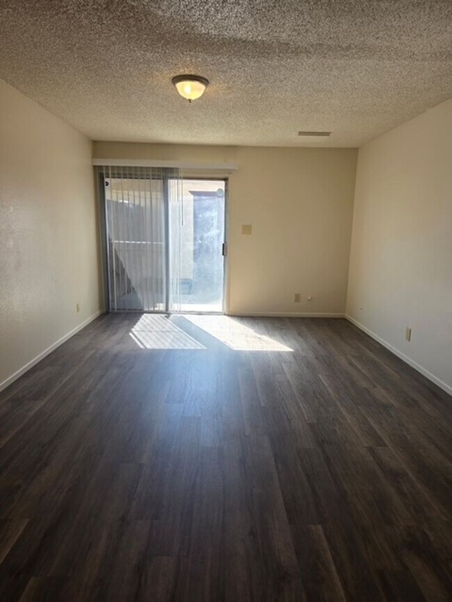 Foto del edificio - 5901 Ming Ave