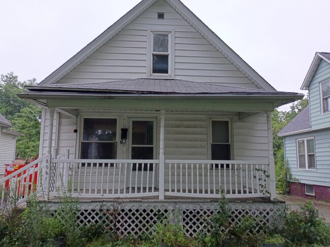 Building Photo - 2061 N College St