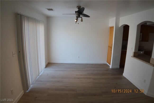Foto del edificio - 8414 Montana Stream Ave