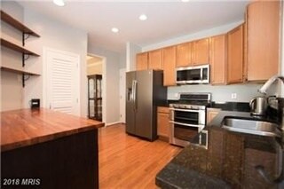 Building Photo - 2428 Trimaran Way