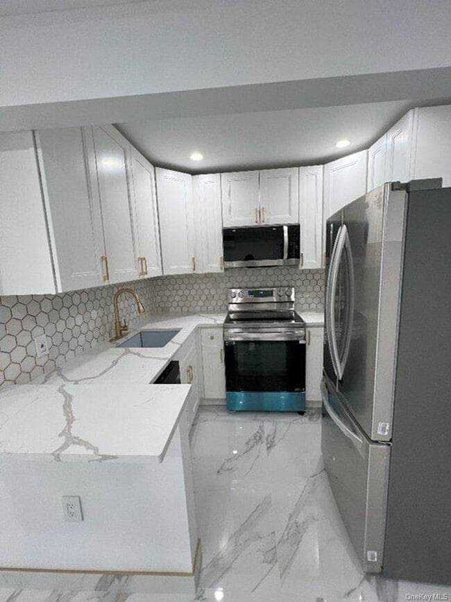 Foto del edificio - 730 E 217th St
