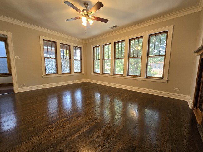 Foto del edificio - 4231 N Marmora Ave