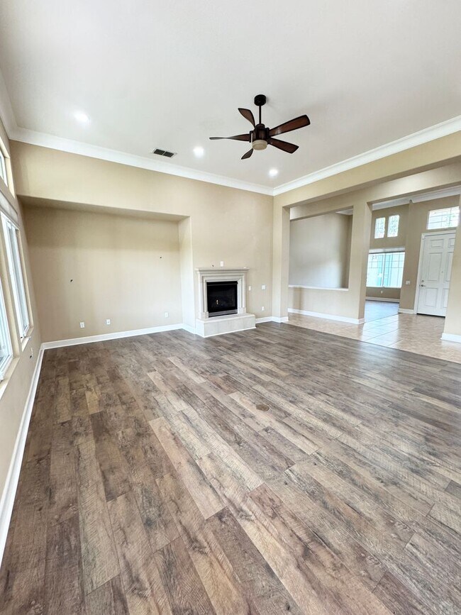 Foto del edificio - Sun City Lincoln Hills Active Adult Community Three Bedroom Three Car Garage SEE VIDEO
