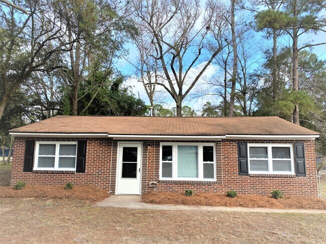 Building Photo - 509 Eisenhower Dr