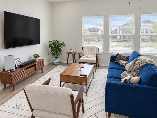 Foto del edificio - 8816 Sikes Way
