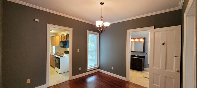 Dining Room - 517 W Gray St