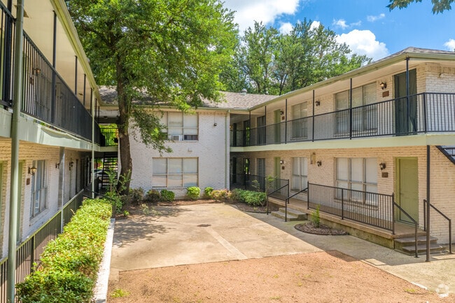 Building Photo - Gaston Flats