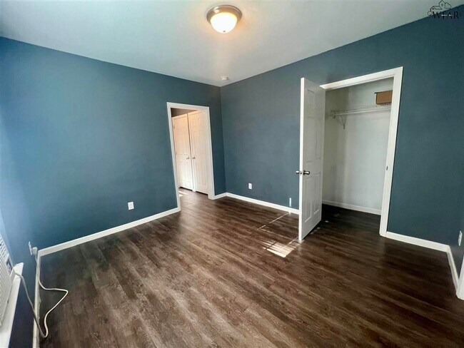 Foto del edificio - 1102 Bluff St