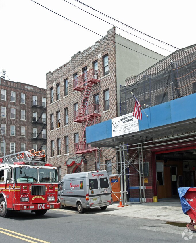 Foto del edificio - 5101 Snyder Ave
