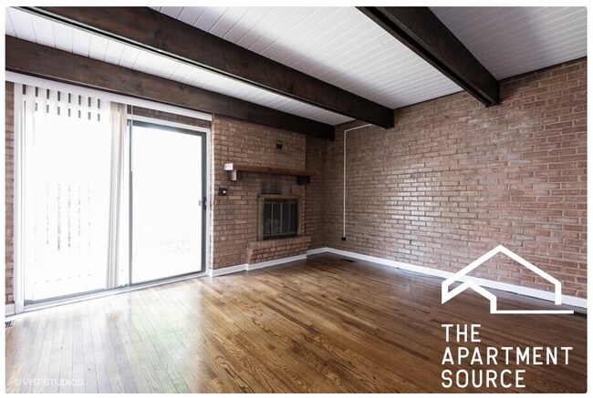 Building Photo - 1201 W Belden Ave
