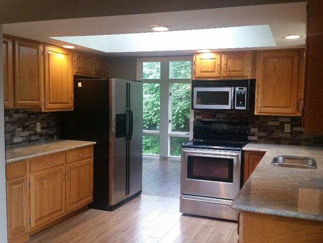 Foto del edificio - 31 Golfview Ln