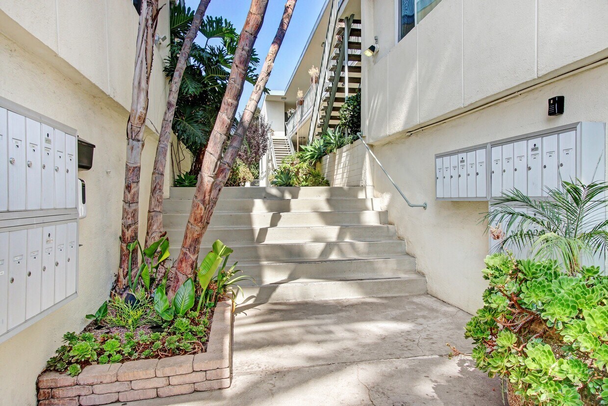 Ocean Park Boulevard Apartments in Santa Monica, CA Westside Rentals