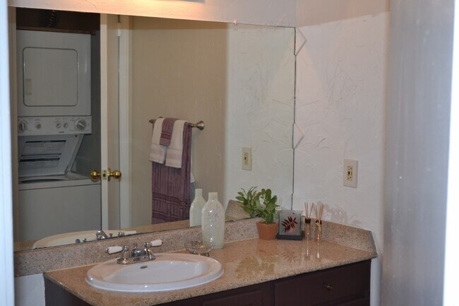 Foto del edificio - 18333 Roehampton Dr