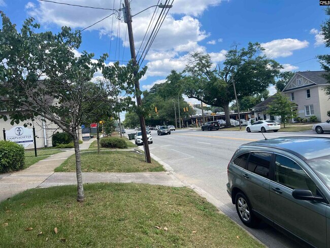Foto del edificio - 2321 Devine St
