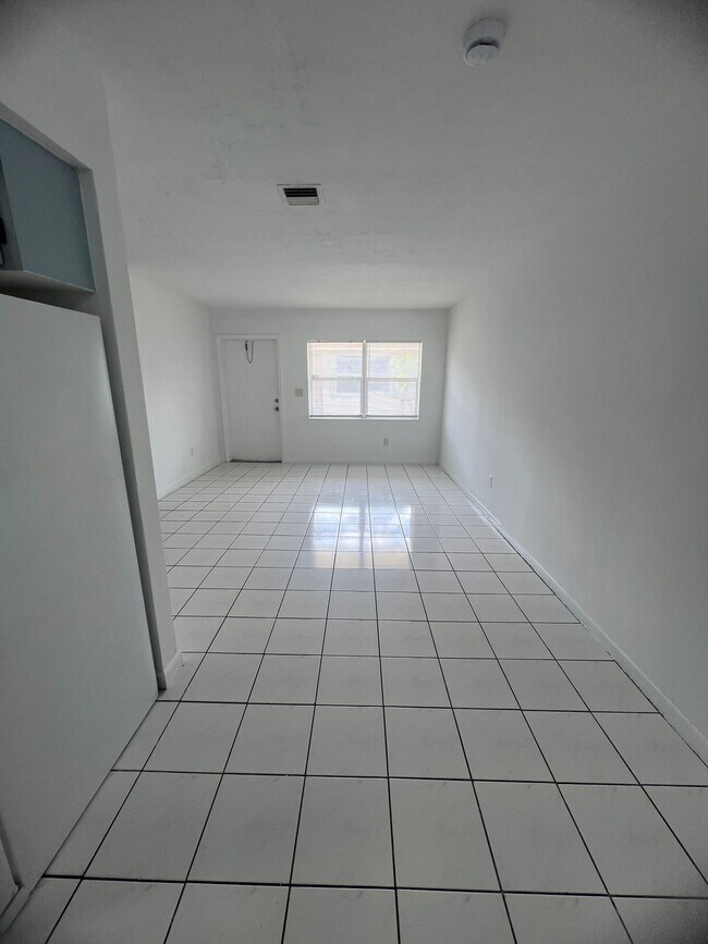 Foto del edificio - 5310 NW 22nd St