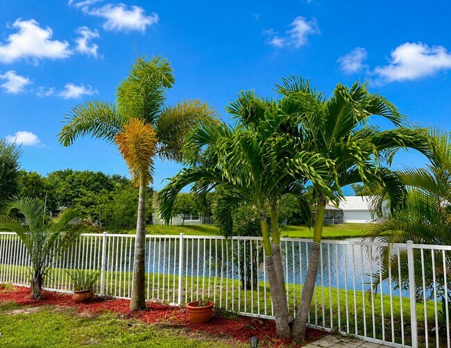 Foto del edificio - 9590 Islamorada Terrace
