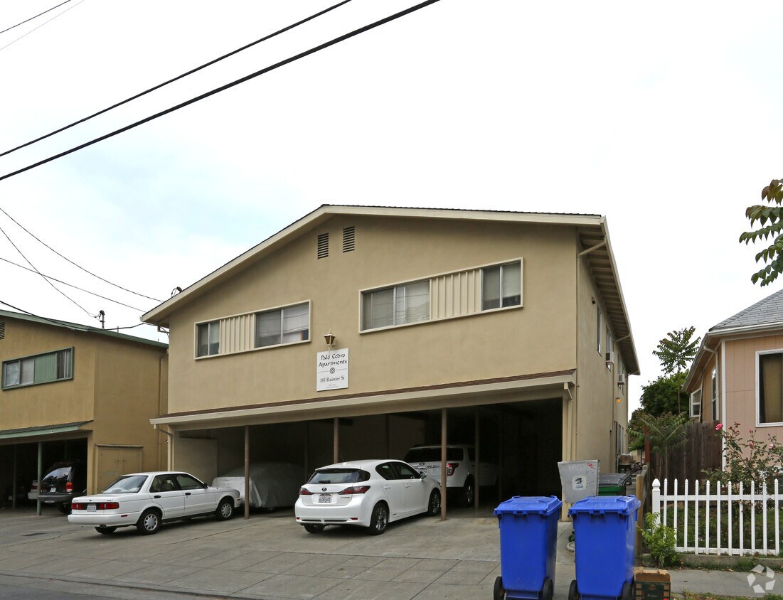Foto del edificio - Palo Cedro apartments