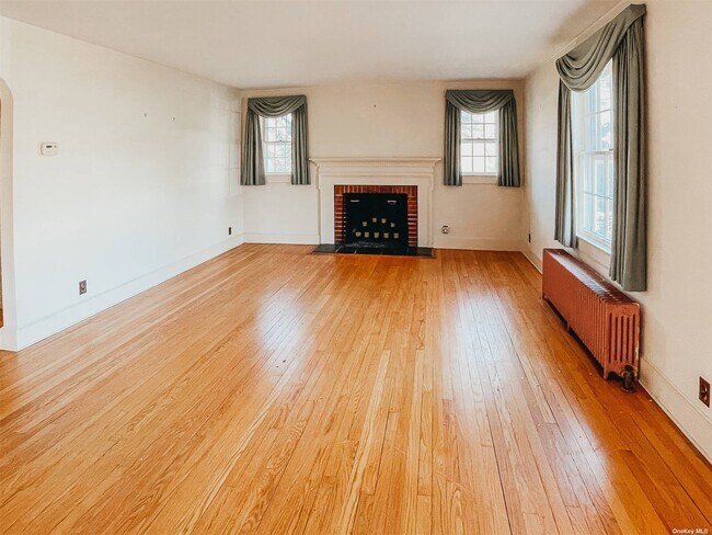 Foto del edificio - 102 Emerson St