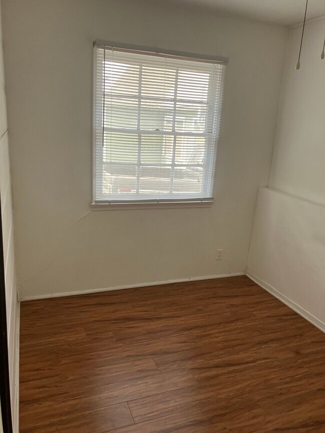 Building Photo - 6318 Haviland Ave