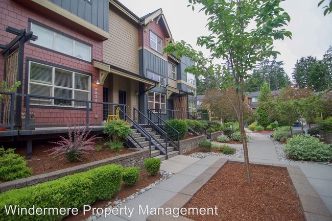Building Photo - 2 br, 2.5 bath House - 4826 Pointes Dr.