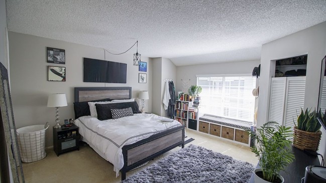 Foto del edificio - 11 Fox Hollow - 1