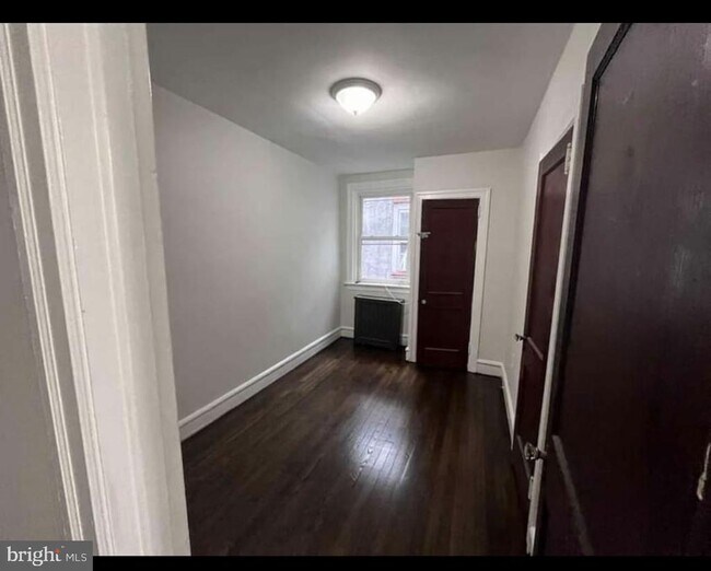 Foto del edificio - 722 W Maple Ave