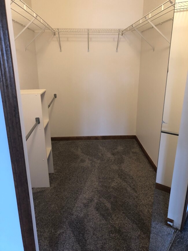 Building Photo - 2504 Eagles Circle