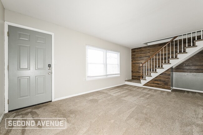 Foto del edificio - 1926 Sloan Ave