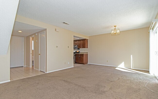 Foto del edificio - Beautiful 1 Bedroom Condo!