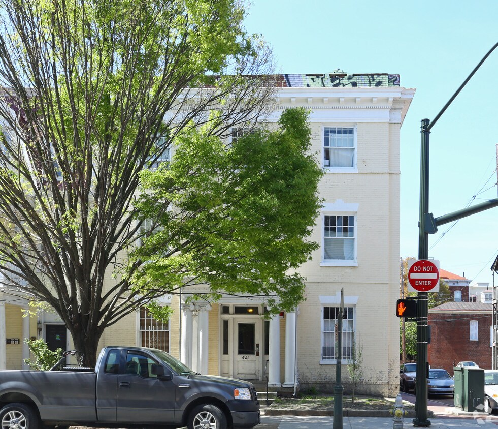 Foto del edificio - 421 W Grace St