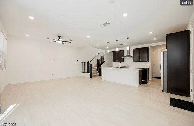 Foto del edificio - 2451 Altitude St