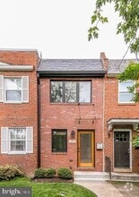 Building Photo - 408 N Henry St