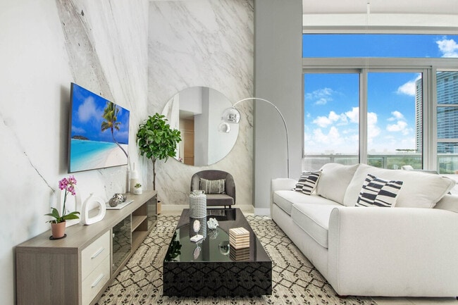 Building Photo - 3883 Biscayne Blvd