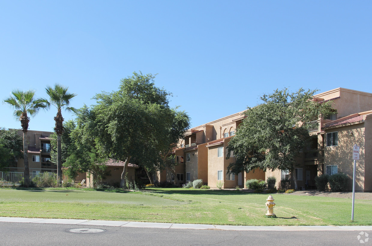 Building Photo - Quilceda Villa Apartments