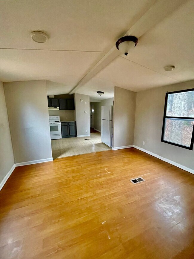 Foto del edificio - Adorable 2 bedroom 1 bath Mobile Home loca...