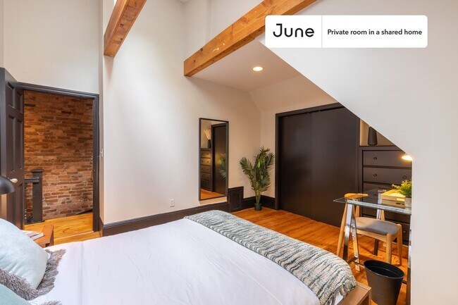 Foto del edificio - Room in Shared 5 bed/2 bath home in Allston