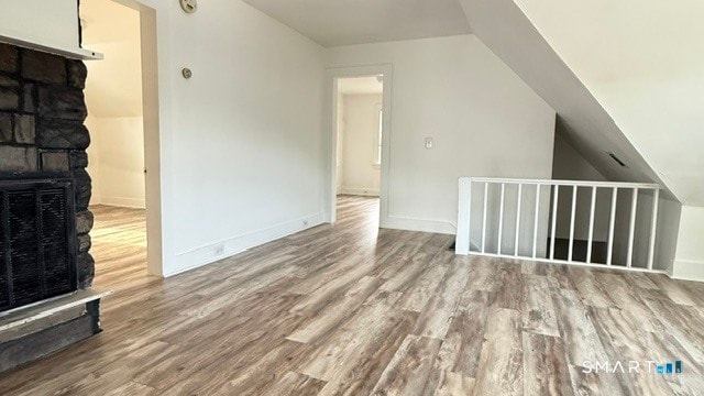 Building Photo - 84 Alcove St