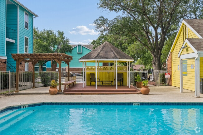 Pool - Boardwalk at Windcrest