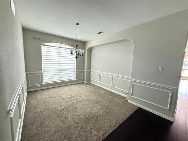 Building Photo - 5613 Alpenrose Ave