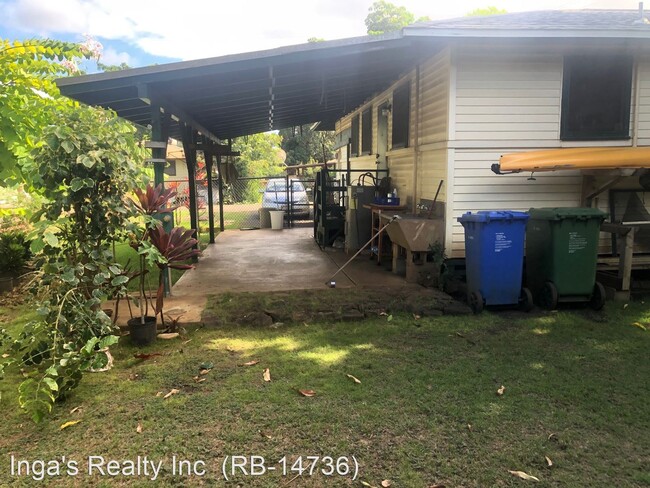 Building Photo - 3 br, 1 bath House - 84-850 Farrington Hwy...