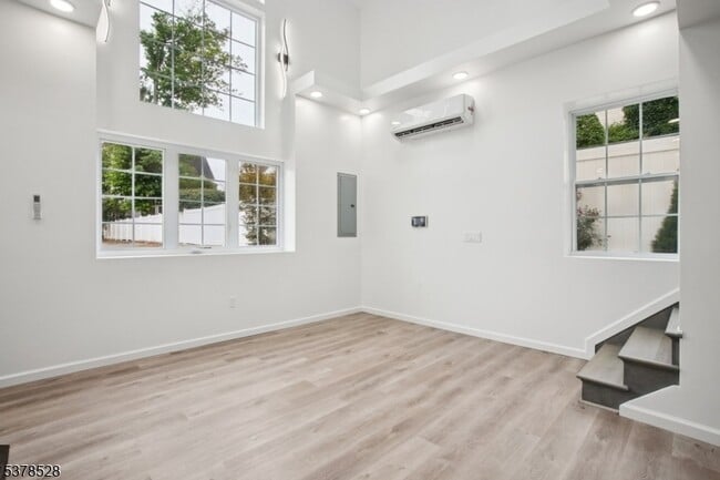 Foto del edificio - 158 Walnut St