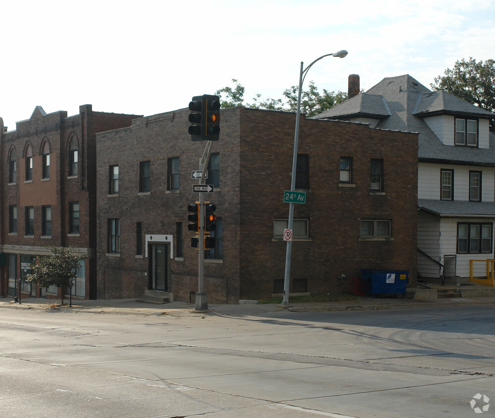 Building Photo - 2409 Harney St
